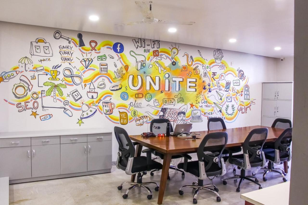 Urban Nomads Pune Riverside Colive Cowork Hostel Екстериор снимка