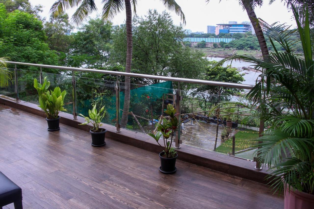 Urban Nomads Pune Riverside Colive Cowork Hostel Екстериор снимка