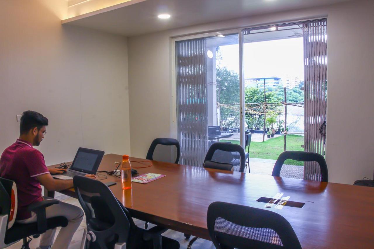 Urban Nomads Pune Riverside Colive Cowork Hostel Екстериор снимка