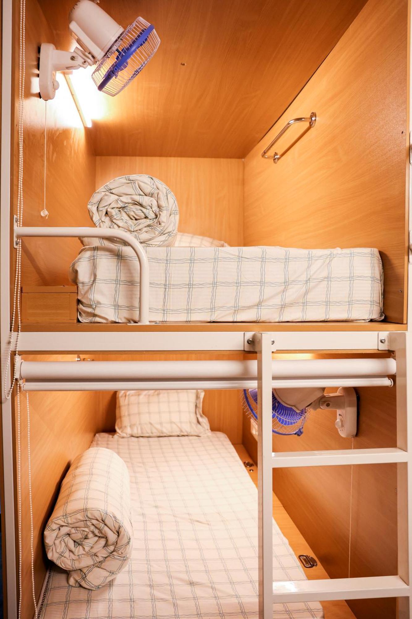 Urban Nomads Pune Riverside Colive Cowork Hostel Екстериор снимка