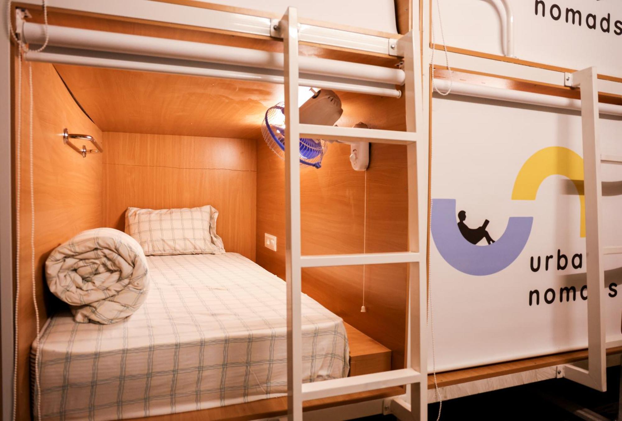 Urban Nomads Pune Riverside Colive Cowork Hostel Екстериор снимка