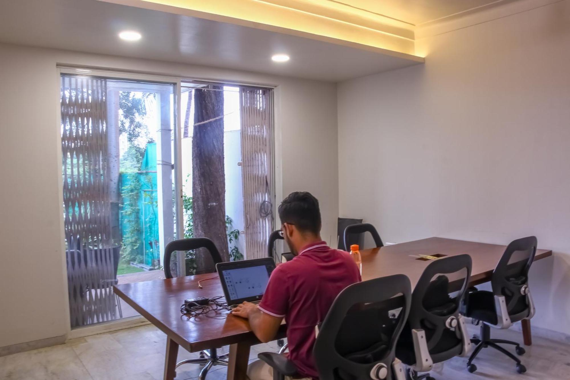 Urban Nomads Pune Riverside Colive Cowork Hostel Екстериор снимка