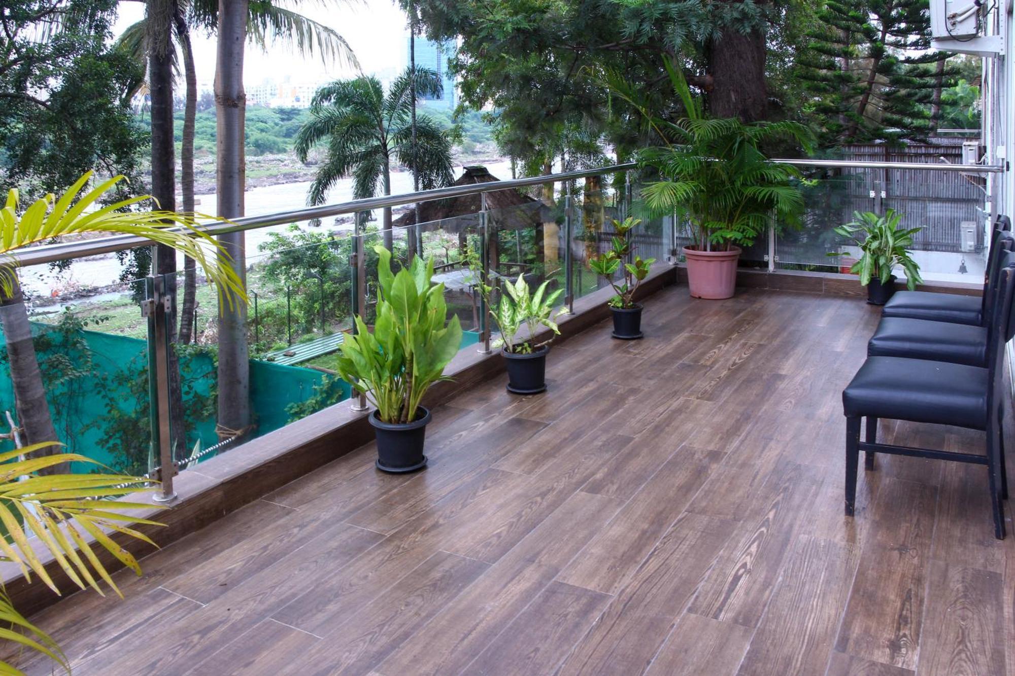 Urban Nomads Pune Riverside Colive Cowork Hostel Екстериор снимка
